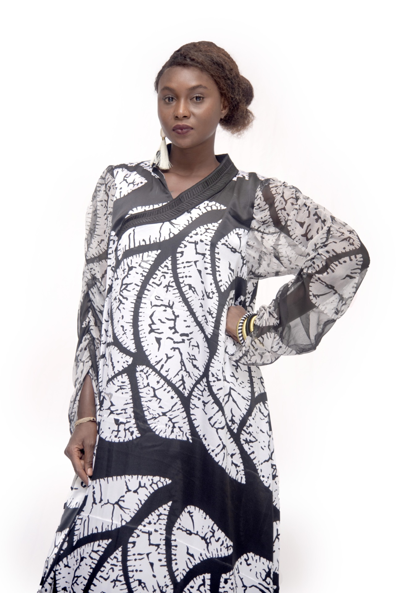 Tunique en soie avec col signature en broderie – Image 7